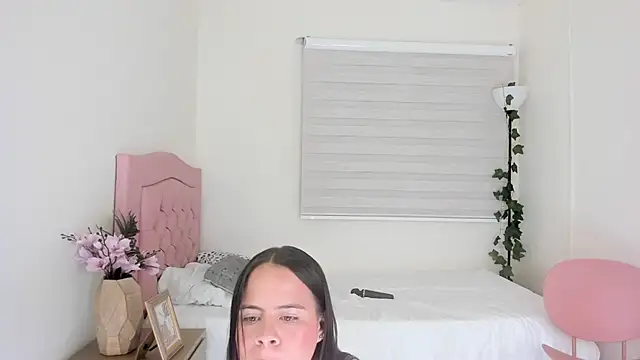 Jessi powel online show from April 2026 01:08:02 PM