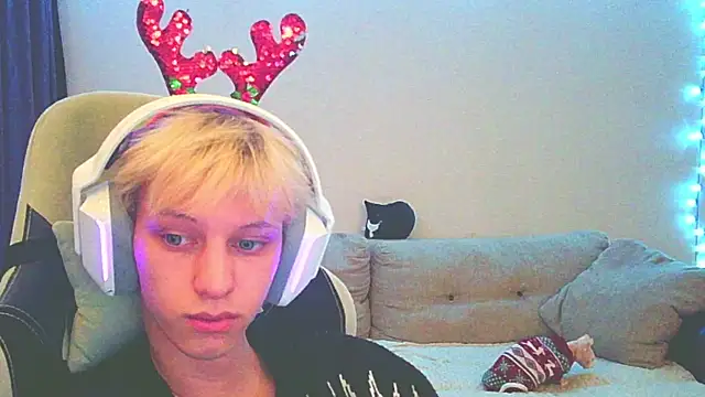 Ostin meow online show from December 2024 01:17:01 PM