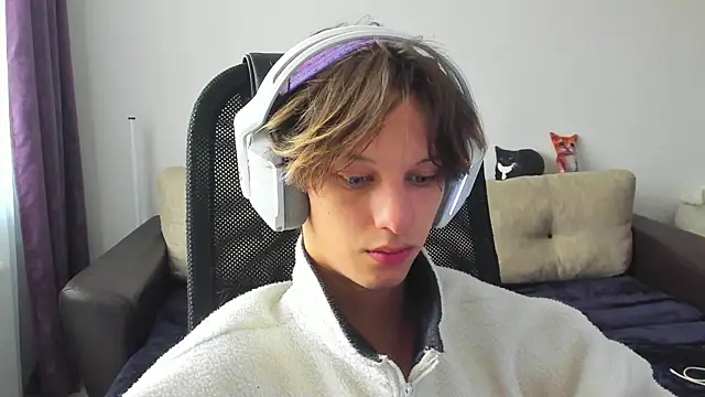 Ostin meow online show from October 2025 07:05:02 AM