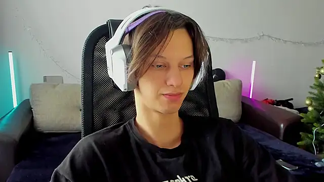 Ostin meow online show from January 2026 06:16:01 AM