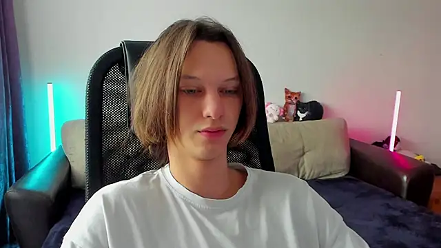 Ostin meow online show from April 2026 10:31:02 AM