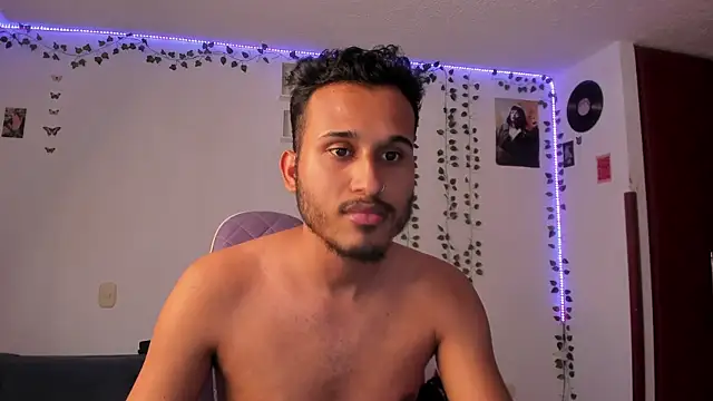 Raf brunette online show from January 2025 08:37:01 PM