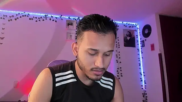 Raf brunette online show from February 2025 11:34:02 AM