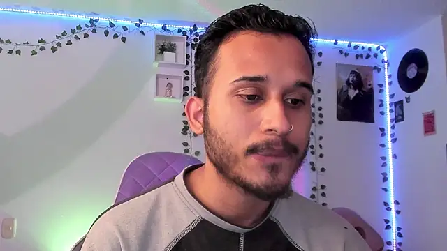 Raf brunette online show from March 2025 12:04:01 PM