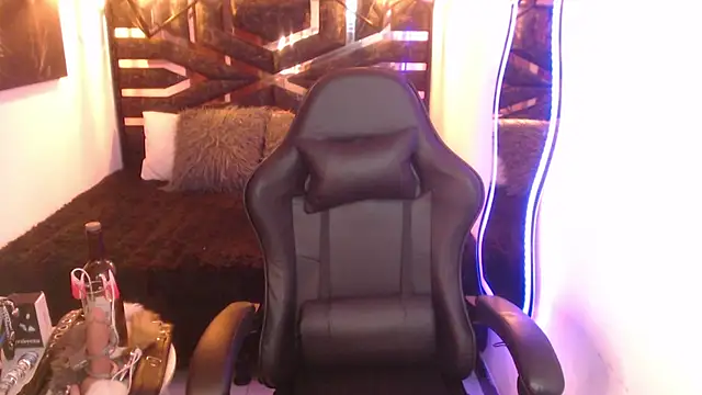 scarleth blue online show from April 2026 06:41:02 AM