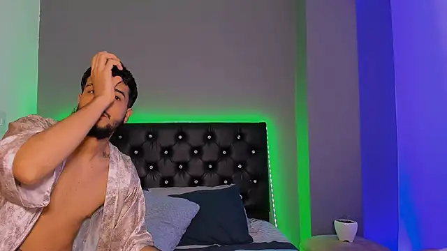 Snapshot of sharon_and_myke chatting on December 2024 12:02:02 AM sharon and myke online show from December 2024 12:02:02 AM