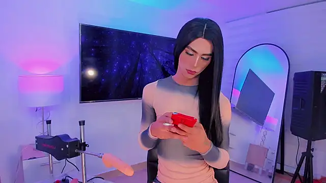 Ashley Reminton online show from December 2024 11:12:02 AM