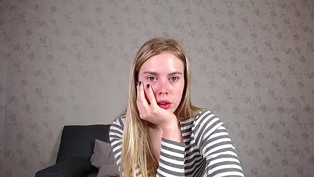 Snapshot of sofiaa_here chatting on May 2026 11:56:01 PM sofiaa here online show from May 2026 11:56:01 PM