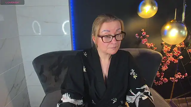 Snapshot of AlexandraKind chatting on January 2025 07:34:02 PM AlexandraKind online show from January 2025 07:34:02 PM