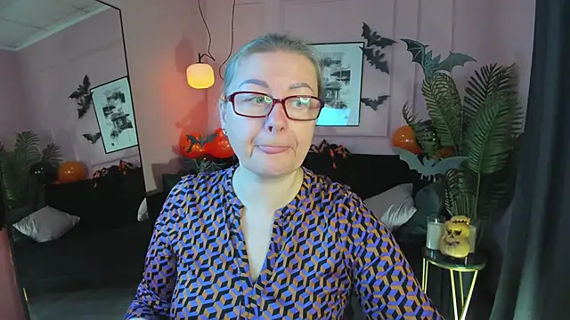 AlexandraKind online show from November 2025 01:35:02 PM