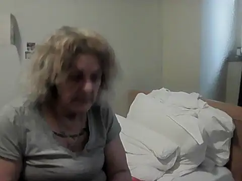 housewife shantie online show from February 2026 09:43:02 AM