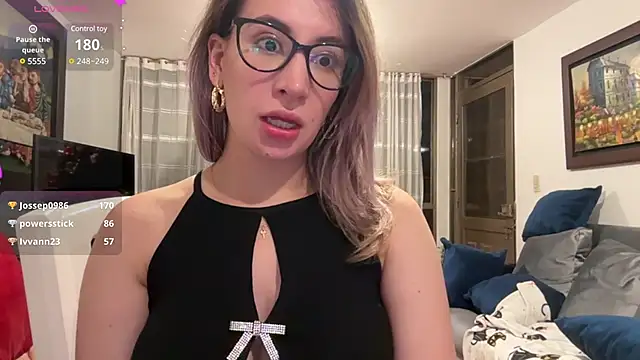 Snapshot of Gabby_cruz_ chatting on December 2024 12:53:02 AM Gabby cruz  online show from December 2024 12:53:02 AM