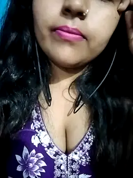 Snapshot of Love-Veronica chatting on February 2026 12:59:02 PM Love-Veronica online show from February 2026 12:59:02 PM