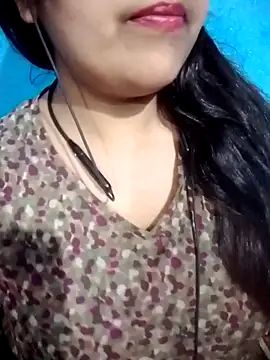 Snapshot of Love-Veronica chatting on May 2026 02:00:01 PM Love-Veronica online show from May 2026 02:00:01 PM