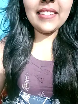 Snapshot of Love-Veronica chatting on May 2026 06:05:01 PM Love-Veronica online show from May 2026 06:05:01 PM