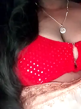 Snapshot of Sexy_Radhikaa chatting on May 2026 04:12:02 PM Sexy Radhikaa online show from May 2026 04:12:02 PM