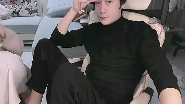 Snapshot of Guo798 chatting on December 2024 07:43:02 PM Guo798 online show from December 2024 07:43:02 PM