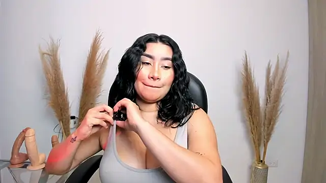 leylaclintonxx online show from February 2025 10:17:02 PM