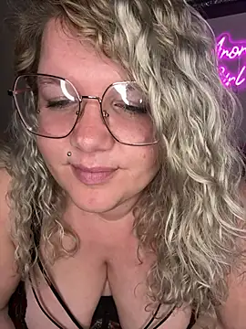 CurvyAnonymousGirl89 online show from February 2025 04:37:02 PM