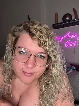 CurvyAnonymousGirl89 online show from February 2025 02:27:02 PM