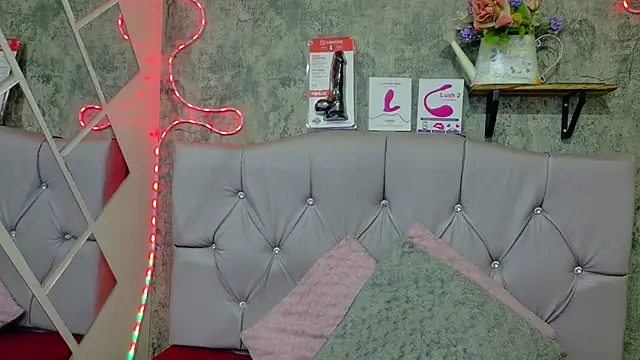 Snapshot of Megan_sophia2 chatting on October 2025 10:33:01 AM Megan sophia2 online show from October 2025 10:33:01 AM