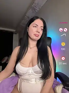 BellaaNoir online show from April 2026 07:53:01 PM