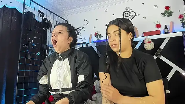 abby eemily online show from November 2025 12:27:02 PM