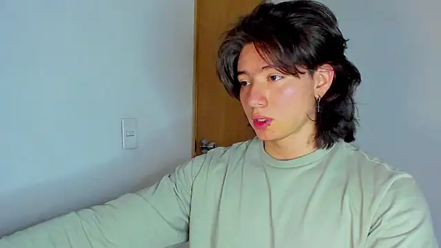 AngelBennet  online show from November 2025 10:40:01 PM