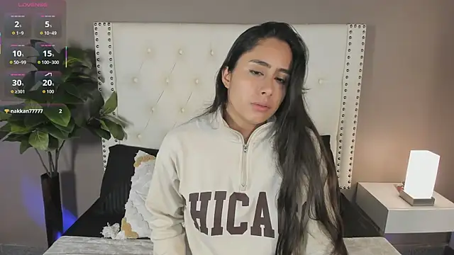 Julia Martinez  online show from July 2026 11:45:01 AM