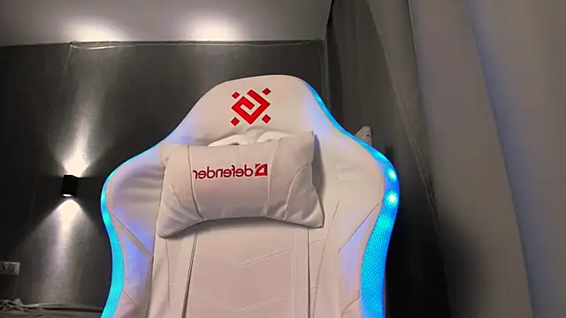 Snapshot of Kleo_Godde chatting on October 2025 11:31:02 PM Kleo Godde online show from October 2025 11:31:02 PM