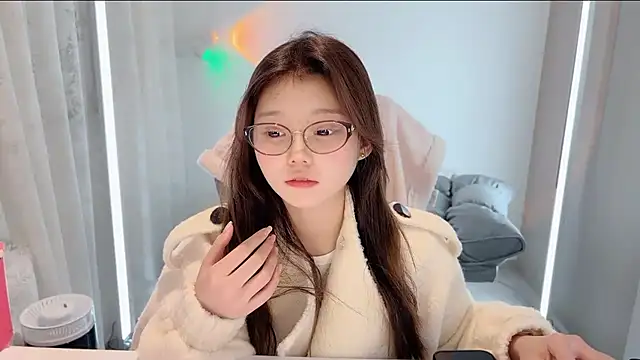 yangyang-1115 online show from November 2025 04:59:02 AM