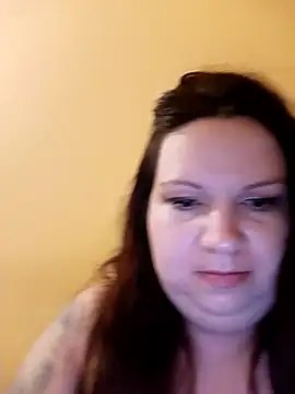 Snapshot of Szilvi93 chatting on April 2026 06:16:01 PM Szilvi93 online show from April 2026 06:16:01 PM