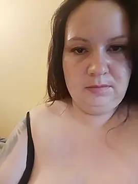 Snapshot of Szilvi93 chatting on July 2026 02:21:01 PM Szilvi93 online show from July 2026 02:21:01 PM