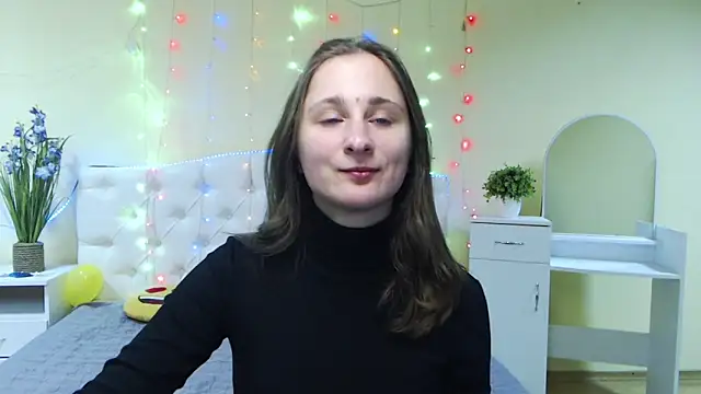 MichelLeee online show from January 2025 12:18:01 PM