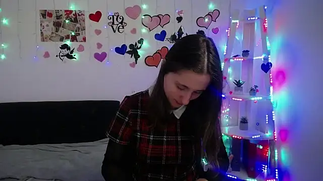 MichelLeee online show from January 2025 12:18:01 PM