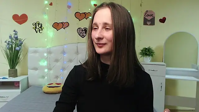 MichelLeee online show from February 2025 06:15:02 PM