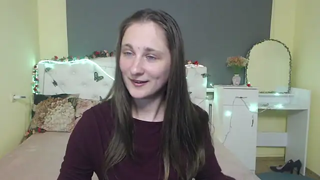 Snapshot of MichelLeee chatting on April 2026 11:27:02 AM MichelLeee online show from April 2026 11:27:02 AM