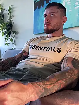 DimitriSullivan  online show from April 2026 01:24:02 PM