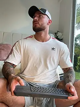 DimitriSullivan  online show from April 2026 09:23:01 PM