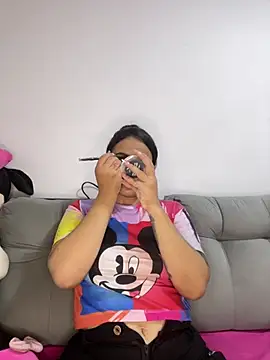 Snapshot of Leyna_Kenet chatting on January 2025 02:54:02 AM Leyna Kenet online show from January 2025 02:54:02 AM