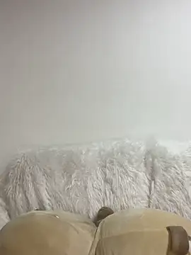 Snapshot of Leyna_Kenet chatting on February 2025 06:31:01 AM Leyna Kenet online show from February 2025 06:31:01 AM