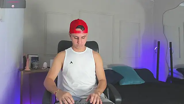 Snapshot of -Bruno-Bs chatting on December 2024 01:02:02 AM -Bruno-Bs online show from December 2024 01:02:02 AM