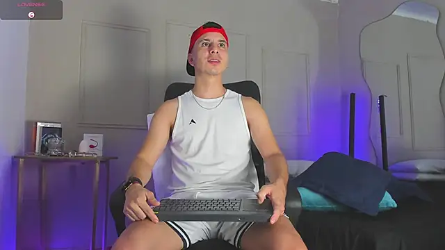 Snapshot of -Bruno-Bs chatting on January 2025 10:29:02 PM -Bruno-Bs online show from January 2025 10:29:02 PM