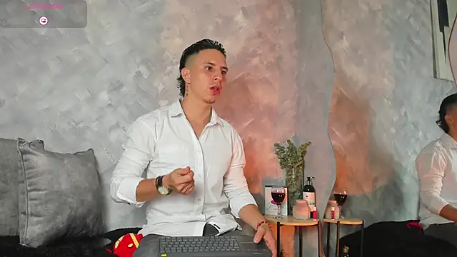 Snapshot of -Bruno-Bs chatting on September 2025 01:42:01 AM -Bruno-Bs online show from September 2025 01:42:01 AM