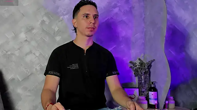 Snapshot of -Bruno-Bs chatting on October 2025 10:51:02 PM -Bruno-Bs online show from October 2025 10:51:02 PM