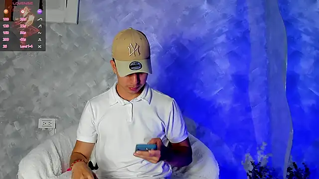 Snapshot of -Bruno-Bs chatting on November 2025 10:59:02 PM -Bruno-Bs online show from November 2025 10:59:02 PM