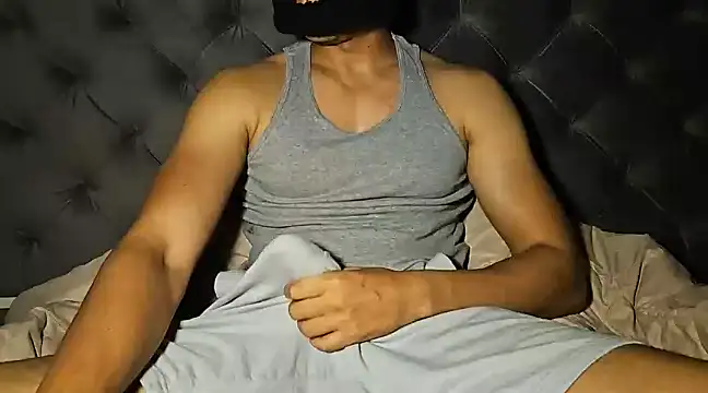 Snapshot of Theindianhung chatting on February 2025 07:11:01 PM Theindianhung online show from February 2025 07:11:01 PM