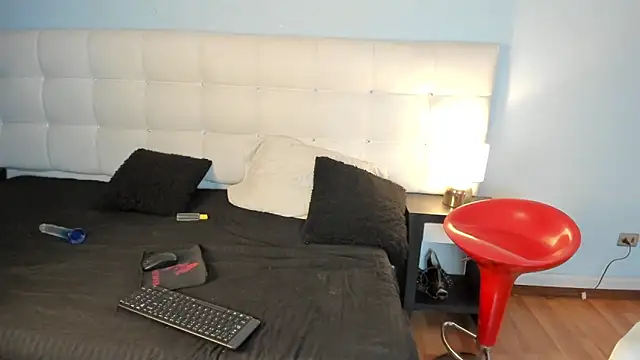 Snapshot of Luxy_Nurse chatting on January 2025 12:27:01 AM Luxy Nurse online show from January 2025 12:27:01 AM