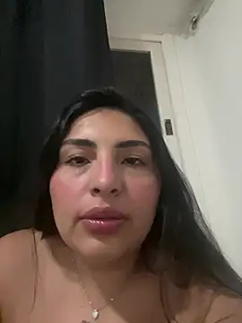 Snapshot of beatrix_001 chatting on January 2026 01:22:02 AM beatrix 001 online show from January 2026 01:22:02 AM