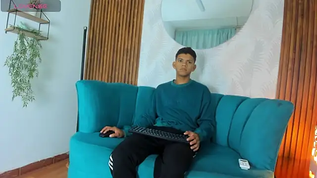 Snapshot of Jeffry_wolvess chatting on February 2025 12:09:02 PM Jeffry wolvess online show from February 2025 12:09:02 PM